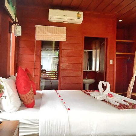 Phi Phi Maiyada Resort Экстерьер фото