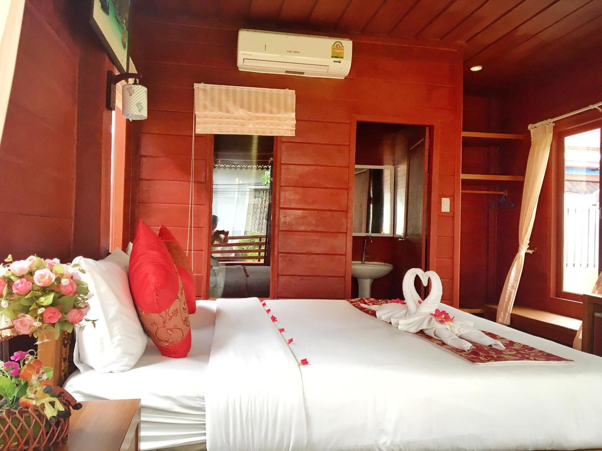 Phi Phi Maiyada Resort Экстерьер фото